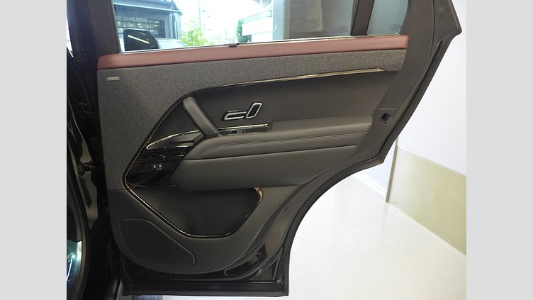 2025 認定中古車 Land Rover Range Rover Sport サントリーニブラック D300マイルドハイブリッド スタンダードホイールベース Autobiography