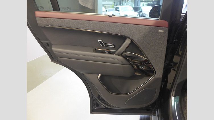 2025 認定中古車 Land Rover Range Rover Sport サントリーニブラック D300マイルドハイブリッド スタンダードホイールベース Autobiography
