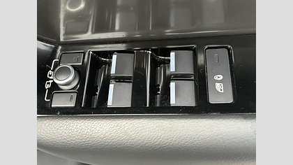 Range Rover Velar 25
