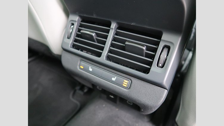 2024 認定中古車 Land Rover Range Rover Evoque Ostuni Pearl White 2.0 litre i4D​ Ｓ Ｄ２００
