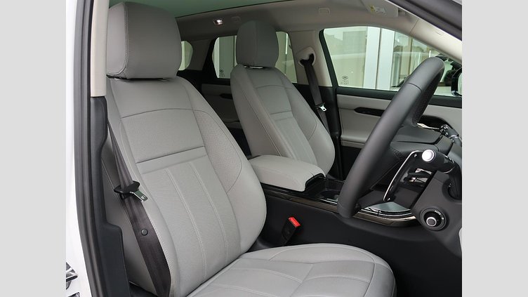 2024 認定中古車 Land Rover Range Rover Evoque Ostuni Pearl White 2.0 litre i4D​ Ｓ Ｄ２００