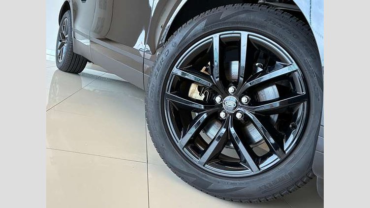 2024 認定中古車 Land Rover Range Rover Velar サントリーニブラック D200マイルドハイブリッド（ディーゼル） スタンダードホイールベース S