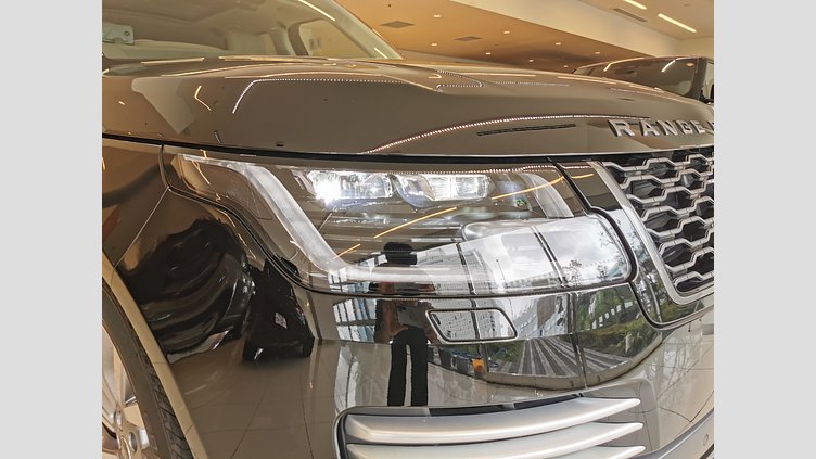 2020 認定中古車 Land Rover Range Rover サントリーニブラック 3.0リッターV6 258PS ディーゼル スタンダードホイールベース VOGUE