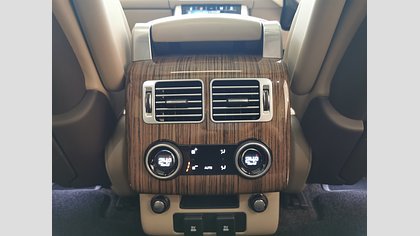 Range Rover 22