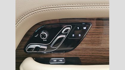 Range Rover 30