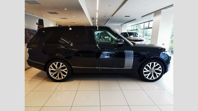 2020 認定中古車 Land Rover Range Rover サントリーニブラック 3.0リッターV6 258PS ディーゼル スタンダードホイールベース VOGUE