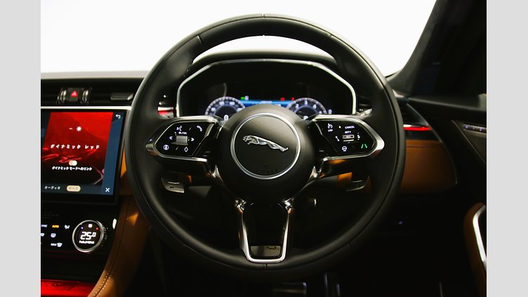 2024 認定中古車 Jaguar F-Pace アイガーグレイ P400e ガソリン プラグインハイブリッド R-DYNAMIC HSE