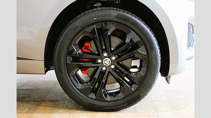F-Pace 8