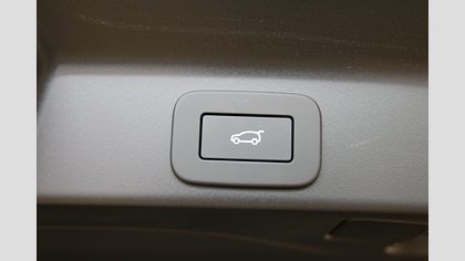 F-Pace 18