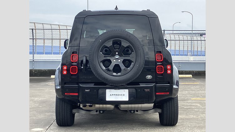 2023 認定中古車 Land Rover Defender 110 サントリーニブラック D300 AWD（AT） X-DYNAMIC SE