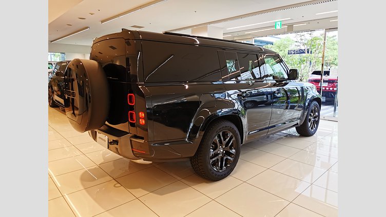 2024 認定中古車 Land Rover Defender 130 サントリーニブラック D300 AWD（AT） OUTBOUND
