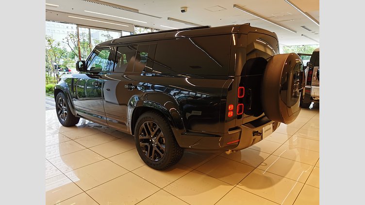 2024 認定中古車 Land Rover Defender 130 サントリーニブラック D300 AWD（AT） OUTBOUND