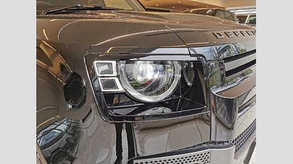 Defender 130 9