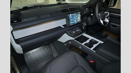 Defender 130 27