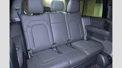 Defender 130 33