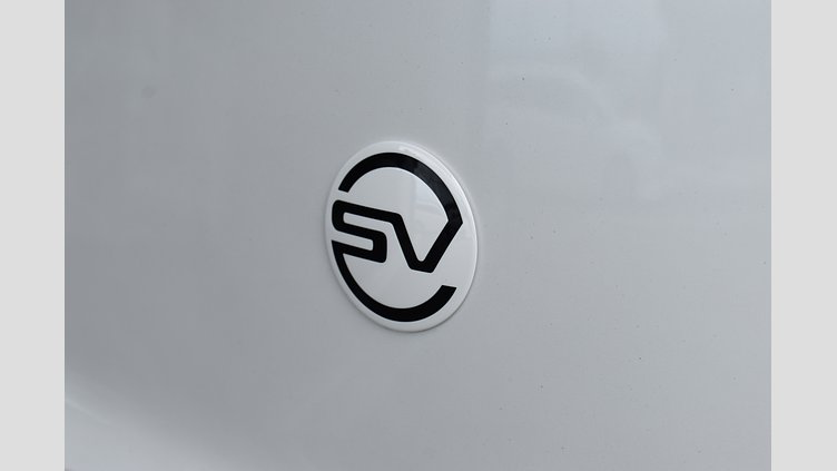 2024 認定中古車 Land Rover Range Rover オストゥーニパールホワイト（お取り扱いの有無については正規ディーラーにお問い合わせください） 615 AWD（AT） ロングホイールベース SV