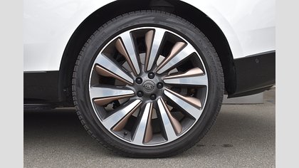 Range Rover 10