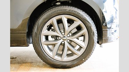 Range Rover Velar 8