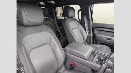 Defender 110 9