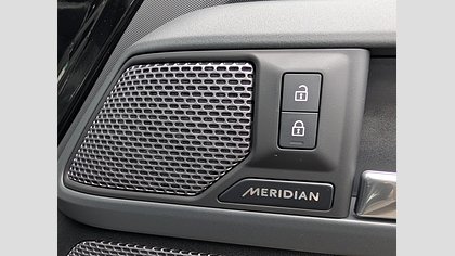 Defender 110 13