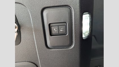 Defender 110 23