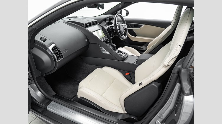 2021 認定中古車 Jaguar F-Type アイガーグレイ P300 オートマチック 後輪駆動 クーペ R-DYNAMIC　P400　RWD