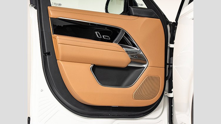 2023 認定中古車 Land Rover Range Rover フジホワイト D300 AWD MHEV（AT） スタンダードホイールベース AUTOBIOGRAPHY