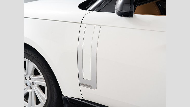 2023 認定中古車 Land Rover Range Rover フジホワイト D300 AWD MHEV（AT） スタンダードホイールベース AUTOBIOGRAPHY