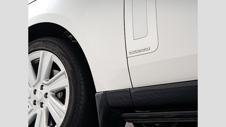 2023 認定中古車 Land Rover Range Rover フジホワイト D300 AWD MHEV（AT） スタンダードホイールベース AUTOBIOGRAPHY