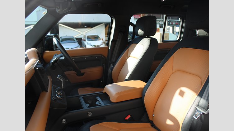 2023 認定中古車 Land Rover Defender 110 ゴンドワナストーン D300 AWD（AT） X-DYNAMIC HSE