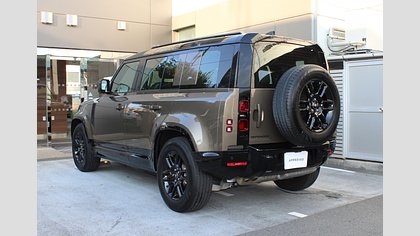 Defender 110 4