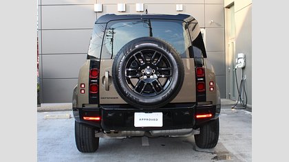 Defender 110 5
