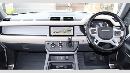 Defender 110 7