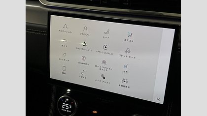 F-Pace 28