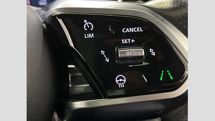 F-Pace 26