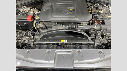 F-Pace 29