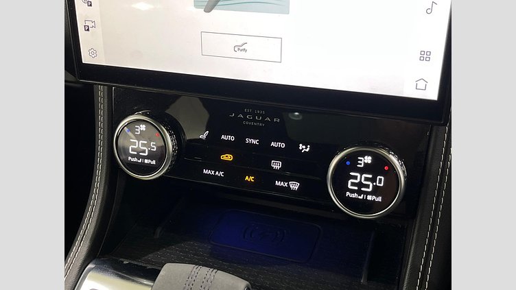 2021 認定中古車 Jaguar F-Pace アイガーグレイ D200 AWD（オートマチック）MHEV R-DYNAMIC SE