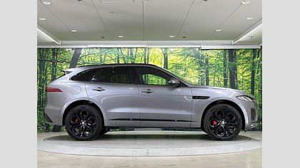 F-Pace 7