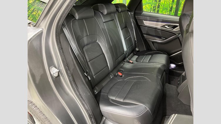 2021 認定中古車 Jaguar F-Pace アイガーグレイ D200 AWD（オートマチック）MHEV R-DYNAMIC SE