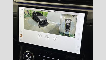 F-Pace 37