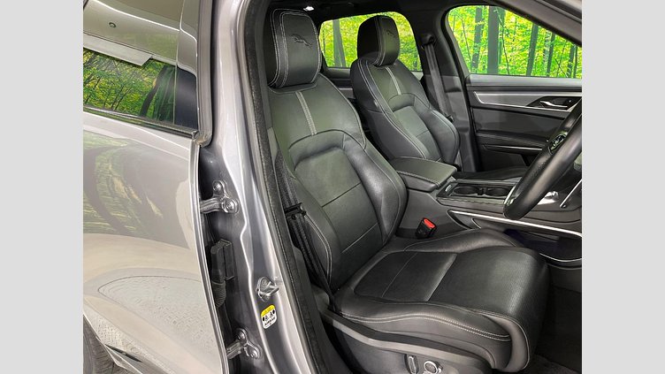 2021 認定中古車 Jaguar F-Pace アイガーグレイ D200 AWD（オートマチック）MHEV R-DYNAMIC SE