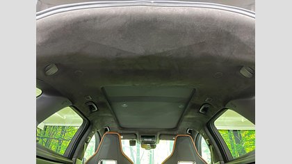 F-Pace 31