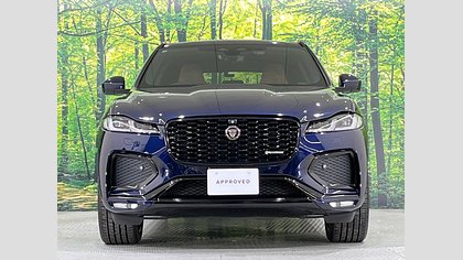 F-Pace 1