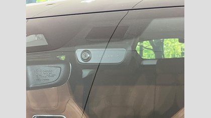 F-Pace 53