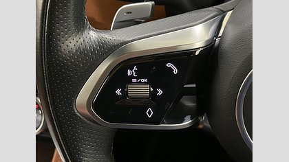 F-Pace 44