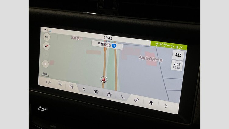2015 認定中古車 Jaguar XF Yulong White 2L　ディーゼル　ターボ プレステージ
