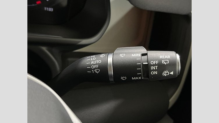 2023 認定中古車 Land Rover Defender 110 アイガーグレイ D300 AWD（AT） X-DYNAMIC SE