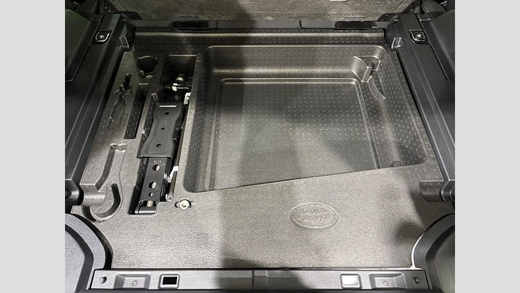 2023 認定中古車 Land Rover Defender 110 アイガーグレイ D300 AWD（AT） X-DYNAMIC SE
