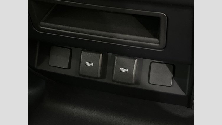 2023 認定中古車 Land Rover Defender 110 アイガーグレイ D300 AWD（AT） X-DYNAMIC SE