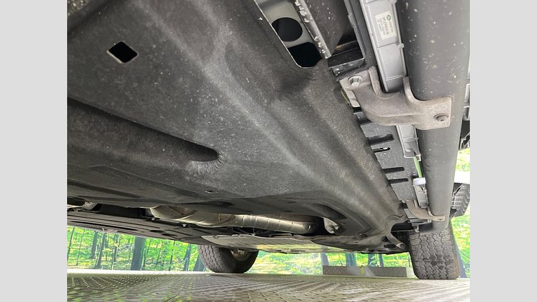 2023 認定中古車 Land Rover Defender 110 アイガーグレイ D300 AWD（AT） X-DYNAMIC SE